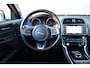 Jaguar XE 2.0 Portfolio R-Sport Automaat Panoramadak Leder Navigatie Camera Meridian audio. Etc.