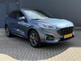 Ford Kuga 2.5 PHEV ST-Line X / Panorama schuifdak / 1.500 kg trekgewicht / Parkeer assistent / Navi / B&O audio / Apple Carplay Android / Stuur-, stoel- en achterbankverwarming / Elektr. stoel & klep / 18" LM wielen /