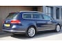 Volkswagen Passat Variant 1.6 TDI 105pk Dsg Executive Edition BlueMotion Airco Cruise Pdc *NL auto* 17 inch LM *Nette passat* 2de eign