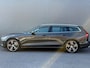 Volvo V60 2.0 T6 Recharge AWD R-Design ELEK. TREKHAAK | LEER | ADAPTIVE CRUISE | STOELVERW. | CAMERA | EXTRA SET WINTERWIELEN + VELG | MEMORY |
