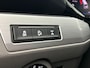 Volkswagen Transporter 2.0 TDI 204pk DSG L2 4Motion Bulli Dubbele Cabine | Sperdifferentieel | 4X4 | 2x schuifdeur | Trekhaak | Stoelverwarming | Verwarmde voorruit | Apple Carplay / Android Auto | 1e eigenaar NL-auto |