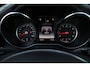 Mercedes-Benz C-klasse 180 | AMG | Panoramadak | Camera | Origineel NL | Dealer onderhouden |
