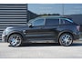 Lynk & Co 01 1.5 | Panoramadak | Donkere Hemelbekleding | 360° Camera | Elektrische bestuurdersstoel met geheugen | Stoelverwarming | Actieve bochtverlichting | Adaptieve Cruise Control | Stuurassistent | Lane Assist | Navigatie | Elektrische Achterklep | Keyless Entry | Dodehoekassistent
