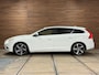 Volvo V60 1.6 T4 R-Design | Navi | Trekhaak | 180PK | Winter Pack | High Performance Audio | Leder/Alcantara