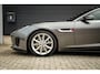 Jaguar F-Type 2.0T P300 R-Dynamic | LED | Panoramadak | Meridian Sound | PDC met Camera | Zeer Mooi! |