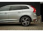 Volvo XC60 2.0 T6 FWD R-Design | Panorama | Trekhaak | Clima | Cruise | Bluetooth | Navi | Metalic | Mooi!