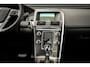 Volvo XC60 2.0 T6 FWD R-Design | Panorama | Trekhaak | Clima | Cruise | Bluetooth | Navi | Metalic | Mooi!