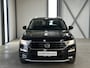 Volkswagen T-Roc 1.5 TSI 150pk Style Business DSG | Trekhaak | Camera | Stoelverwarming