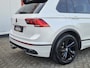 Volkswagen Tiguan 1.5 TSI R-Line Business+ | PANO | Elek. trekhaak | Rijklaar inclusief 1 jaar BOVAG garantie!