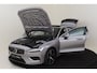 Volvo V60 T8 PLUG-IN HYBRID AWD ULTRA BRIGHT *UNIEK!* -PANO.DAK|BOWERS&WILKINS|SLATE|360°CAM|HEAD-UP DISP.|PRIVACY.GLAS|TREKHAAK|19"|SoH:100%