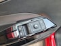 Volkswagen ID.3 Pro Business 59 kWh Parkeersensoren voor + achter/ Stoel en stuurverwarming/ Camera/ Rijklaarprijs!