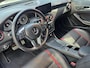 Mercedes-Benz A-klasse 250 AMG Line Sport Prestige | Leer | PDC | Climate control | 19 inch velgen | Stoelverwarming