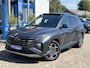 Hyundai Tucson 1.6 T-GDI Plug-in Hybrid Sky 4WD N-line l Trekhaak, 360 Camera, Adaptieve Cruise, Panoramadak, Stoelventilatie, Stoel/stuurverwarming V+A, Elektrische stoelverstelling met geheugen, Half alcantara/leder, Full option!