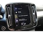 Volvo XC40 T4 Automaat Momentum Pro | Bandenspanningscontrolesysteem | lederen/stof bekleding | Navigatiesysteem full map + hard disk | Voorstoelen in hoogte verstelbaar | Bagage-scheidingsnet | Achteruitrijcamera | Trekhaak automatisch uitklapbaar | lederen versnellingspook | Elektrische ramen voor en achter | Centrale deurvergrendeling met afstandsbediening