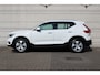 Volvo XC40 T4 Automaat Momentum Pro | Bandenspanningscontrolesysteem | lederen/stof bekleding | Navigatiesysteem full map + hard disk | Voorstoelen in hoogte verstelbaar | Bagage-scheidingsnet | Achteruitrijcamera | Trekhaak automatisch uitklapbaar | lederen versnellingspook | Elektrische ramen voor en achter | Centrale deurvergrendeling met afstandsbediening