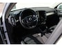 Volvo XC40 T4 Automaat Momentum Pro | Bandenspanningscontrolesysteem | lederen/stof bekleding | Navigatiesysteem full map + hard disk | Voorstoelen in hoogte verstelbaar | Bagage-scheidingsnet | Achteruitrijcamera | Trekhaak automatisch uitklapbaar | lederen versnellingspook | Elektrische ramen voor en achter | Centrale deurvergrendeling met afstandsbediening