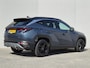 Hyundai Tucson 1.6 T-GDI PHEV Premium 4WD / Fabrieksgarantie tot 11-2028 / Dealer onderhouden / Trekgewicht 1350 kg / Rondomzicht camera / Stuur- Stoel & Achterbank verwarming / Adaptief cruise control / Stoelventilatie / Elektrische achterklep /