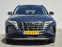 Hyundai Tucson 1.6 T-GDI PHEV Premium 4WD / Fabrieksgarantie tot 11-2028 / Dealer onderhouden / Trekgewicht 1350 kg / Rondomzicht camera / Stuur- Stoel & Achterbank verwarming / Adaptief cruise control / Stoelventilatie / Elektrische achterklep /
