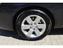 Kia Carens 2.0 CVVT X-ecutive | Airco-Ecc | L.M. Velgen | Trekhaak.