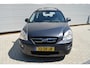 Kia Carens 2.0 CVVT X-ecutive | Airco-Ecc | L.M. Velgen | Trekhaak.