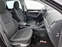 Skoda Karoq 1.5 TSI ACT Business Edition | Automaat | Apple Carplay / Android Auto | Panoramadak | Parkeersensoren | Trekhaak |