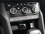 Skoda Karoq 1.5 TSI ACT Business Edition | Automaat | Apple Carplay / Android Auto | Panoramadak | Parkeersensoren | Trekhaak |