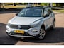Volkswagen T-Roc 1.0 TSI Style | Trekhaak | Climate Control | Adaptieve Cruise Control | Camera | Privacy Glass | PDC V+A | 44DKM!
