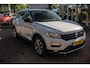 Volkswagen T-Roc 1.0 TSI Style | Trekhaak | Climate Control | Adaptieve Cruise Control | Camera | Privacy Glass | PDC V+A | 44DKM!
