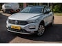 Volkswagen T-Roc 1.0 TSI Style | Trekhaak | Climate Control | Adaptieve Cruise Control | Camera | Privacy Glass | PDC V+A | 44DKM!