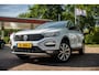 Volkswagen T-Roc 1.0 TSI Style | Trekhaak | Climate Control | Adaptieve Cruise Control | Camera | Privacy Glass | PDC V+A | 44DKM!