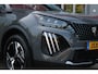 Peugeot 2008 1.2 Hybrid 145PK AUTOMAAT GT PACK | ELEKTRISCH BEDIENBARE BESTUURDERSSTOEL | NAVIGATIE | FULL LED KOPLAMPEN | DRAADLOZE APPLE CARPLAY/ANDROID AUTO | ADAPTIVE CRUISE CONTROL | CAMERA VOOR + ACHTER | CLIMATE CONTROL | LICHTMETALEN VELGEN 17" | KEYLESS ENTRY/START | DAB+ RADIO | ALCANTARA/LEDEREN BEKLEDING | DODEHOEK DETECTIE | PARKEERSENSOREN VOOR + ACHTER | STOEL VERWARMING | DRAADLOZE TELEFOONLADER |