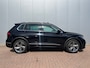 Volkswagen Tiguan 1.5 TSI R-Line Business+ | Elektr. trekhaak | Schuif-/kanteldak | Lederen bekleding | Stoelmemory