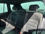 Volkswagen Tiguan 1.5 TSI R-Line Business+ | Elektr. trekhaak | Schuif-/kanteldak | Lederen bekleding | Stoelmemory
