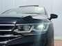 Volkswagen Tiguan 1.5 TSI R-Line Business+ | Elektr. trekhaak | Schuif-/kanteldak | Lederen bekleding | Stoelmemory