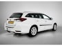 Toyota Auris Touring Sports 1.8 Hybrid Executive | Panoramadak | Parkeersensoren voor+achter met assistent | Stoelverwarming | Trekhaak | Navigatie | Climate Control |