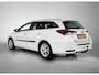 Toyota Auris Touring Sports 1.8 Hybrid Executive | Panoramadak | Parkeersensoren voor+achter met assistent | Stoelverwarming | Trekhaak | Navigatie | Climate Control |