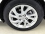 Toyota Auris Touring Sports 1.8 Hybrid Executive | Panoramadak | Parkeersensoren voor+achter met assistent | Stoelverwarming | Trekhaak | Navigatie | Climate Control |