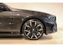 BMW 5-Serie Touring 550e xDrive B&W | PANO | 4w-besturing