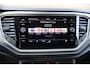 Volkswagen T-Roc 1.0 TSI 110pk Style | Trekhaak | Allseason banden | Navigatie