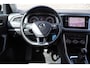 Volkswagen T-Roc 1.0 TSI 110pk Style | Trekhaak | Allseason banden | Navigatie