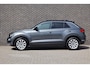 Volkswagen T-Roc 1.0 TSI 110pk Style | Trekhaak | Allseason banden | Navigatie