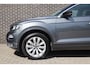Volkswagen T-Roc 1.0 TSI 110pk Style | Trekhaak | Allseason banden | Navigatie