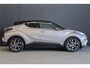 Toyota C-HR / C-HR+ 1.8 Hybrid Bi-Tone Plus |leder|goed onderhouden|navi|stoelverwarming|JBL|