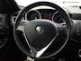 Alfa Romeo Giulietta 1.4 T Exclusive Sport (AUTOMAAT,PARKEERSENSOREN,CLIMATE,CRUISE,BLUETOOTH,NAVIGATIE,LM-VELGEN,TOPCONDITIE)