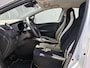 Renault Zoe R110 Life 52 kWh / SOH 90,79% / Koop accu / Airco / Warmtepomp / Navigatie via Apple Carplay Android / All Season banden /