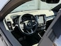 Volvo XC40 2.0 B4 R-Design | Pilot Assist | Bliss | Camera | CarPlay | 18 inch