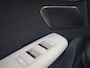 Mazda CX-6e 78 kWh Takumi | Alarmsysteem | Automatisch dimmende binnenspiegel met randloos design | Draadloze Apple CarPlay en Android Auto™