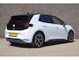 Volkswagen ID.3 First Plus 204pk 58 kWh | Led matrix | Navigatie | Steunhaak