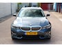 BMW 3-Serie Touring 330i High Executive Edition O.a: Voll. Leder, Pdc, Led, Carplay, Elktr. achterklep, Sportstoelen, Etc..  Rijklaar! All-in prijs!