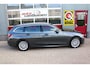 BMW 3-Serie Touring 330i High Executive Edition O.a: Voll. Leder, Pdc, Led, Carplay, Elktr. achterklep, Sportstoelen, Etc..  Rijklaar! All-in prijs!